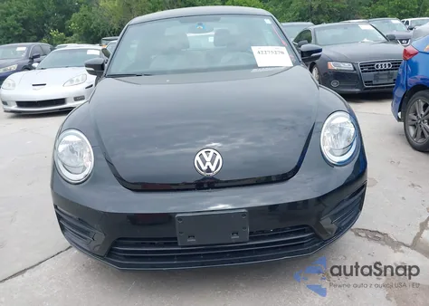 2017 Volkswagen Beetle #Pinkbeetle/1.8T Classic/1.8T S z USA, uszkodzony, nr VIN 3VWF17AT4HM626410